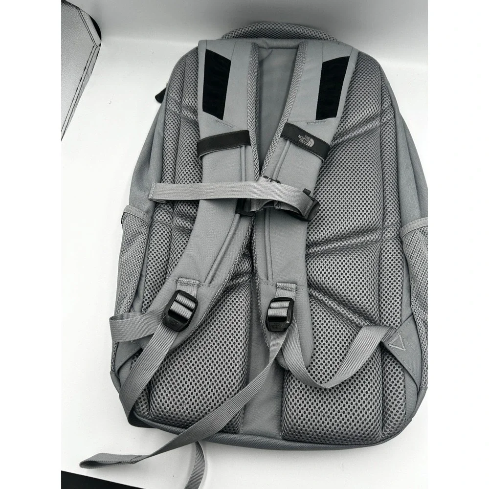 The North Face Connector Backpack Zinc Grey 15in Laptop Sleeve 26.5L NWT NF0A3KX